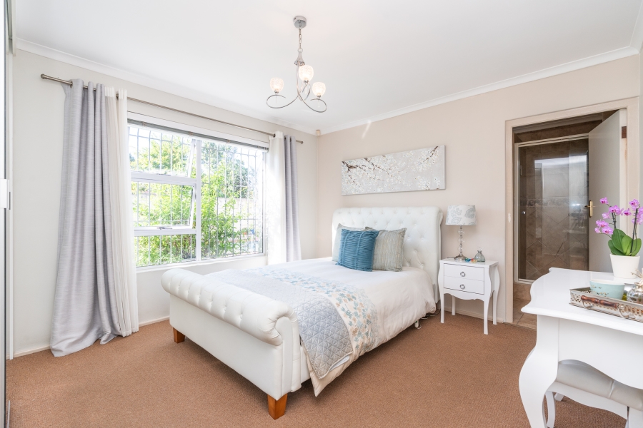 3 Bedroom Property for Sale in Edgemead Western Cape